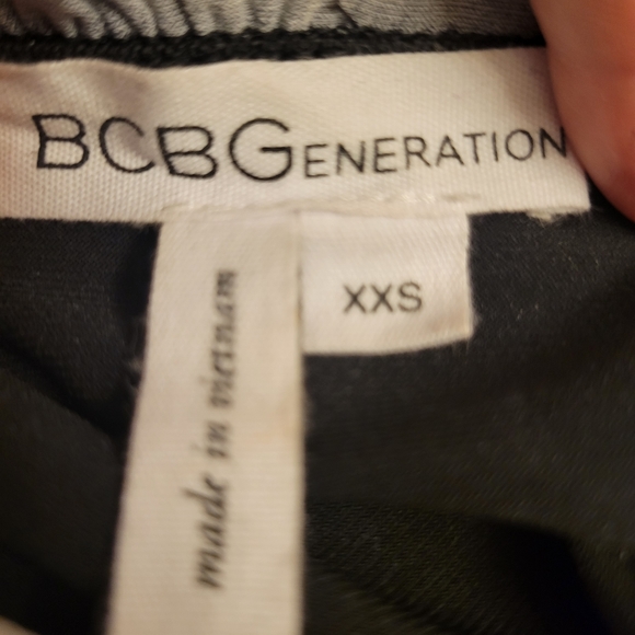 BCBG Generation Black Floral Print Plunge Bodysuit Size XXS - Picture 5 of 7